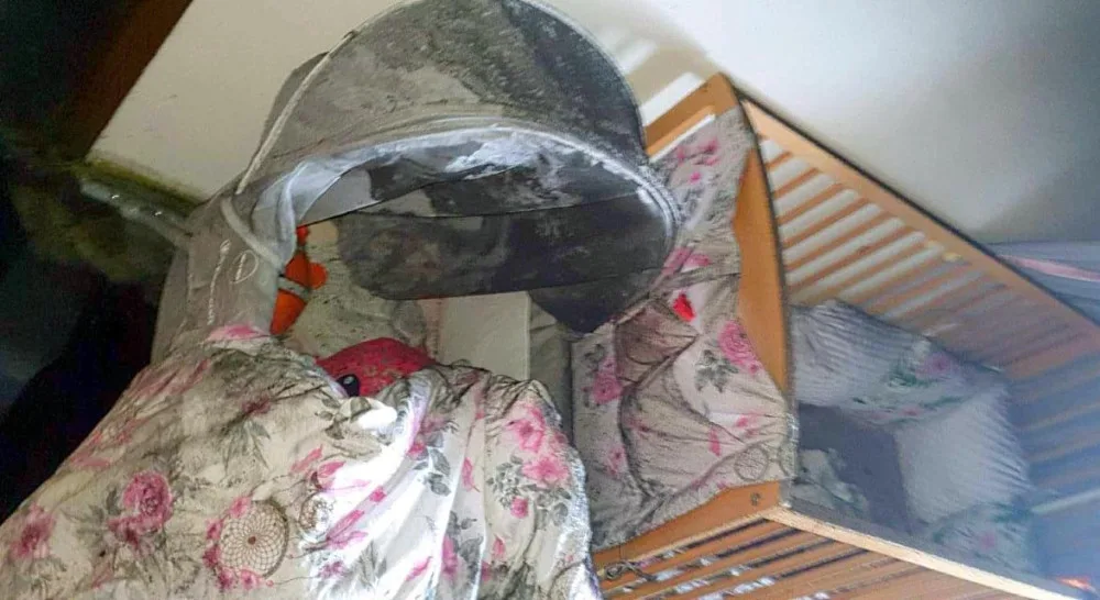 Probudil nás pláč dcery, říkají mladí rodiče. Požár je připravil o střechu nad hlavou