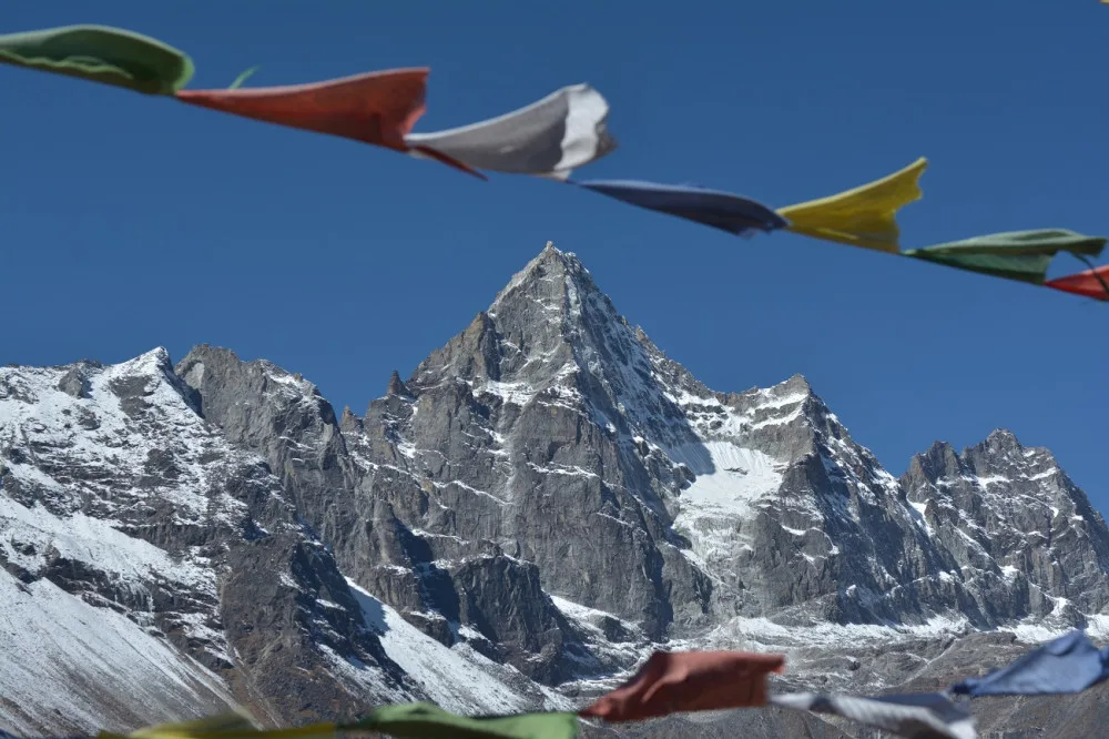 SAMA V NEPÁLU: Gokyo lakes jsou jako nepálské Lago di Garda