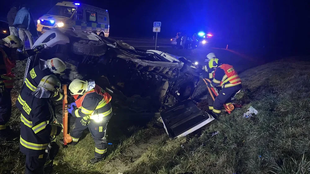 Střet dodávky s osobákem si vyžádal deset zraněných osob včetně dvou dětí