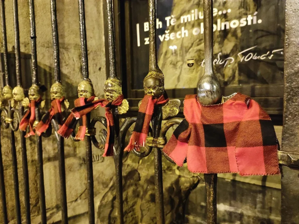 Tak zachytil andělíčka ve flanelu ve čtvrtek ráno známý plzeňský fotograf Milan Svoboda a fotografii publikoval ve facebookové skupině Plzeňáci
