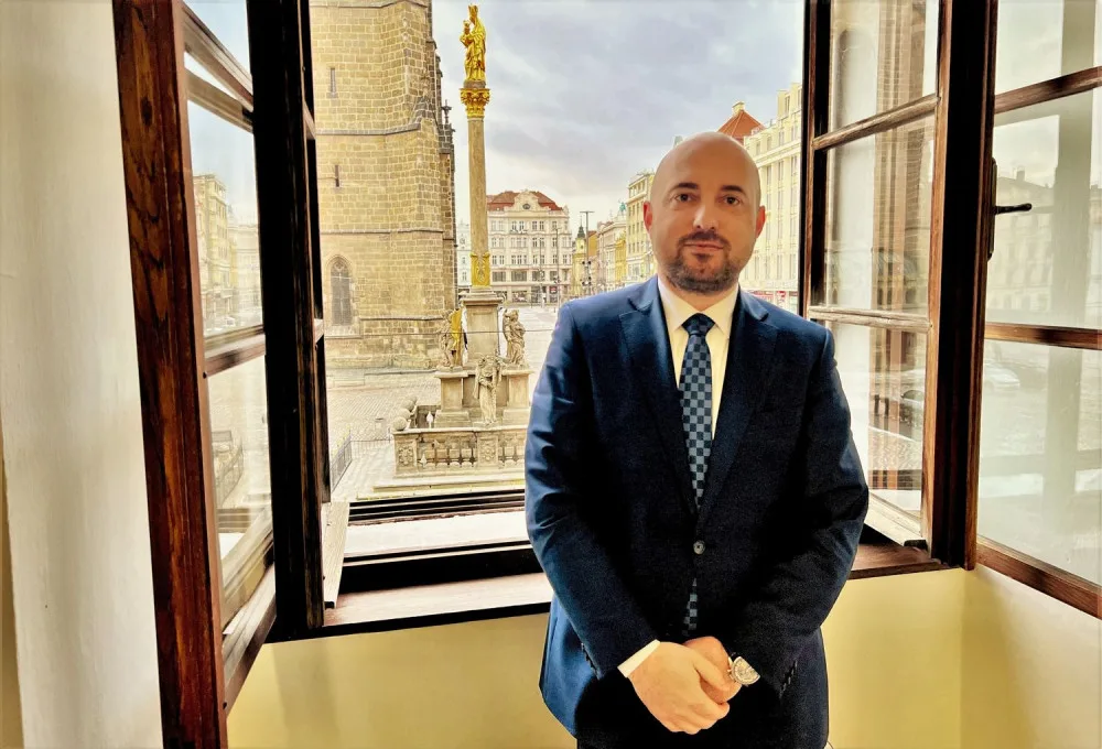 Plzeňský primátor Roman Zarzycký obhájil pozici šéfa krajské organizace hnutí ANO, protikandidáta neměl