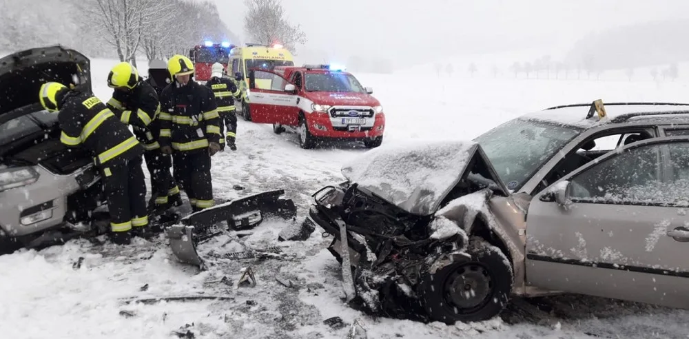 K další nehodě došlo odpoledne na silnici mezi obcemi Čachrov a Běšiny.