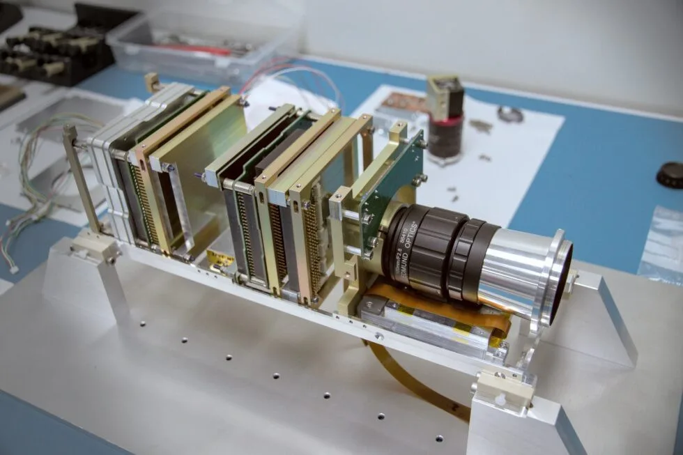 Český nanosatelit už 5800krát obletěl zemi, pokyny dostává z plzeňské univerzity