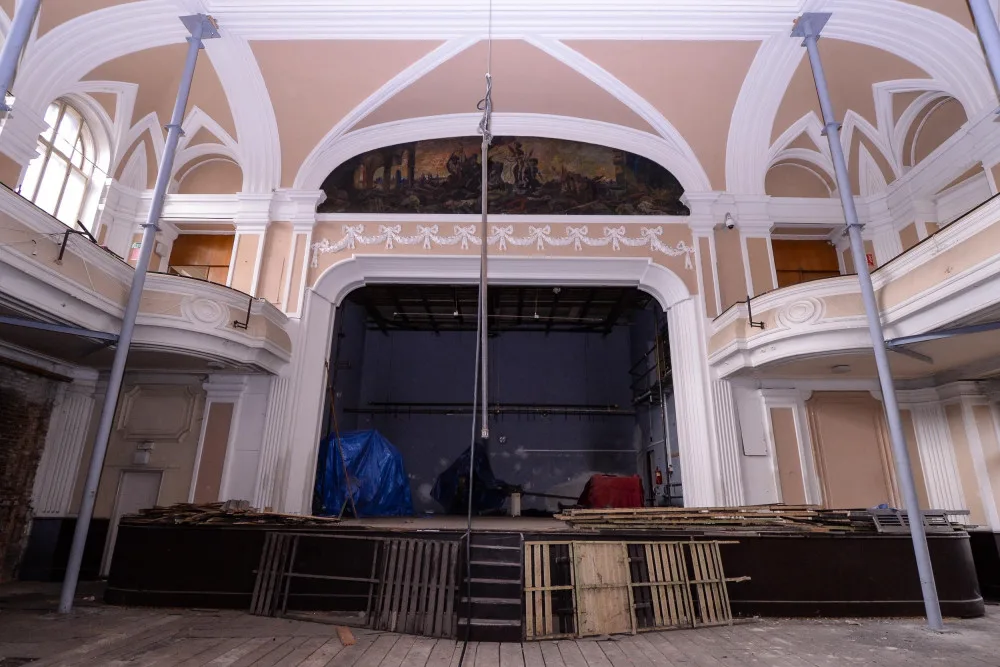 FOTO: Zchátralý Kulturní dům Peklo by po opravě mohl sloužit jako zázemí pro filharmonii