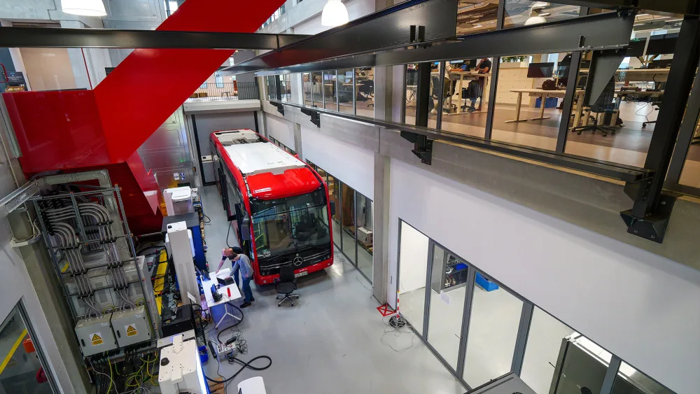 EvoBus plánuje kompletně přestěhovat do Česka z Německa a Francie výrobu karoserií pro autobusy