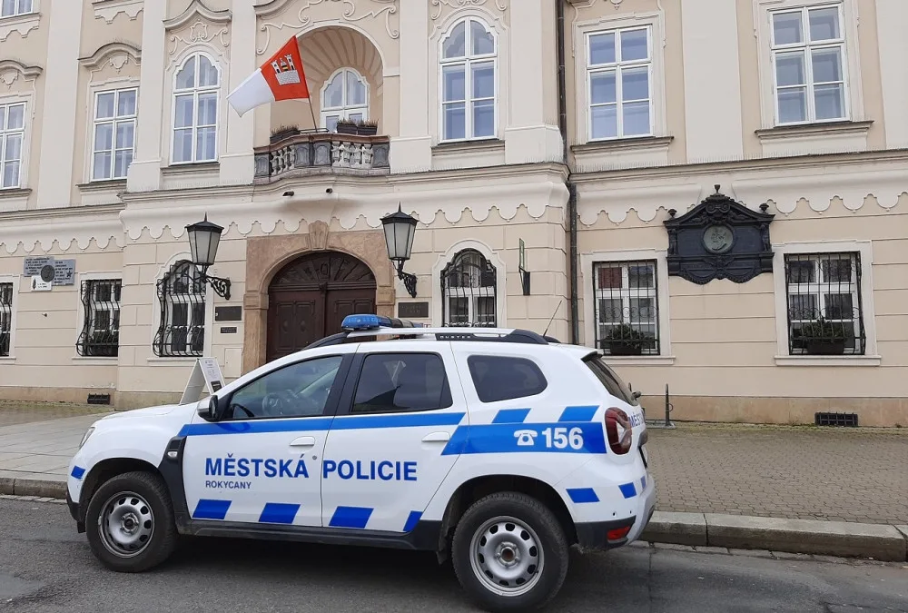 Patnáct strážníků řeší v Rokycanech tisícovky událostí ročně, práce mají čím dál víc