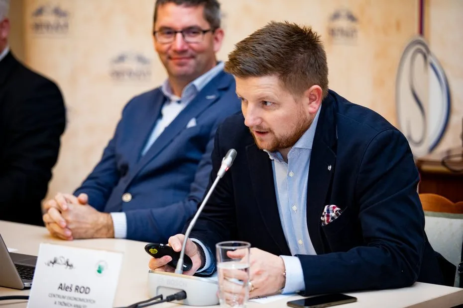 Ceny potravin se uklidní i bez regulace, předpokládá ekonom Aleš Rod