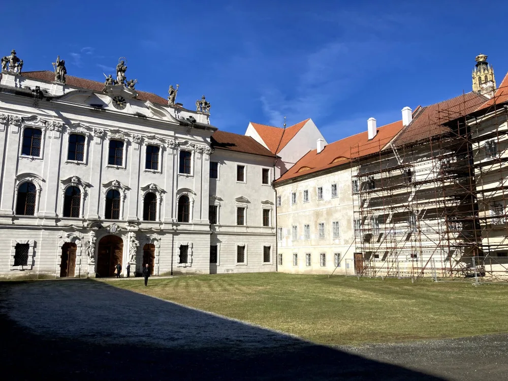 Návštěvníkům kláštera Kladruby se otevřou dosud nepřístupné části, uvidí také unikátní archeologické nálezy