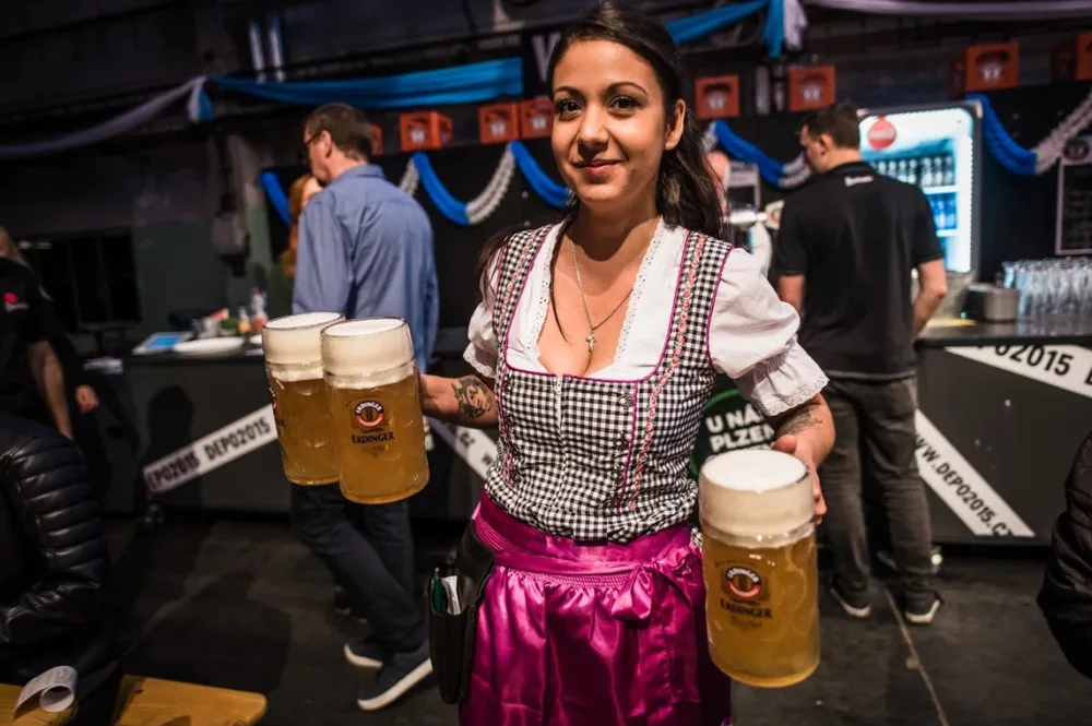 Oblíbený festival Treffpunt se vrací do Plzně již po deváté, nabídne bavorská piva, jídlo i hudbu