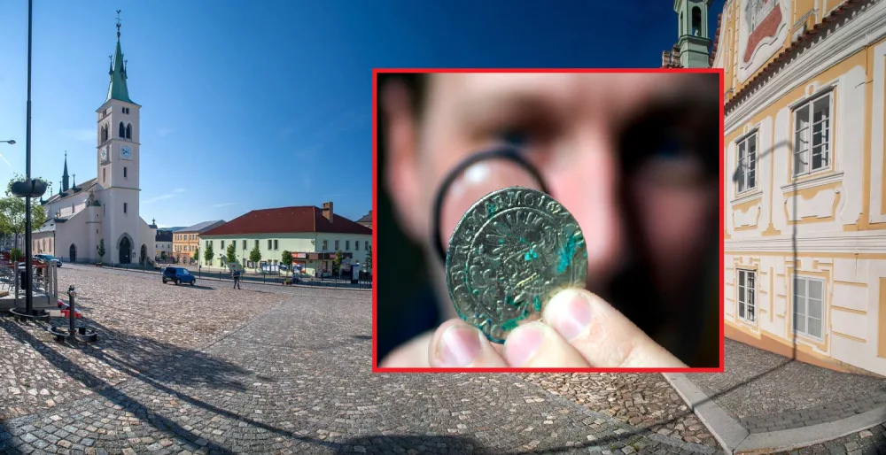 Pohádkový poklad v podobě 3756 stříbrných mincí nalezli archeologové pod povrchem náměstí v Kašperských Horách před 14 lety