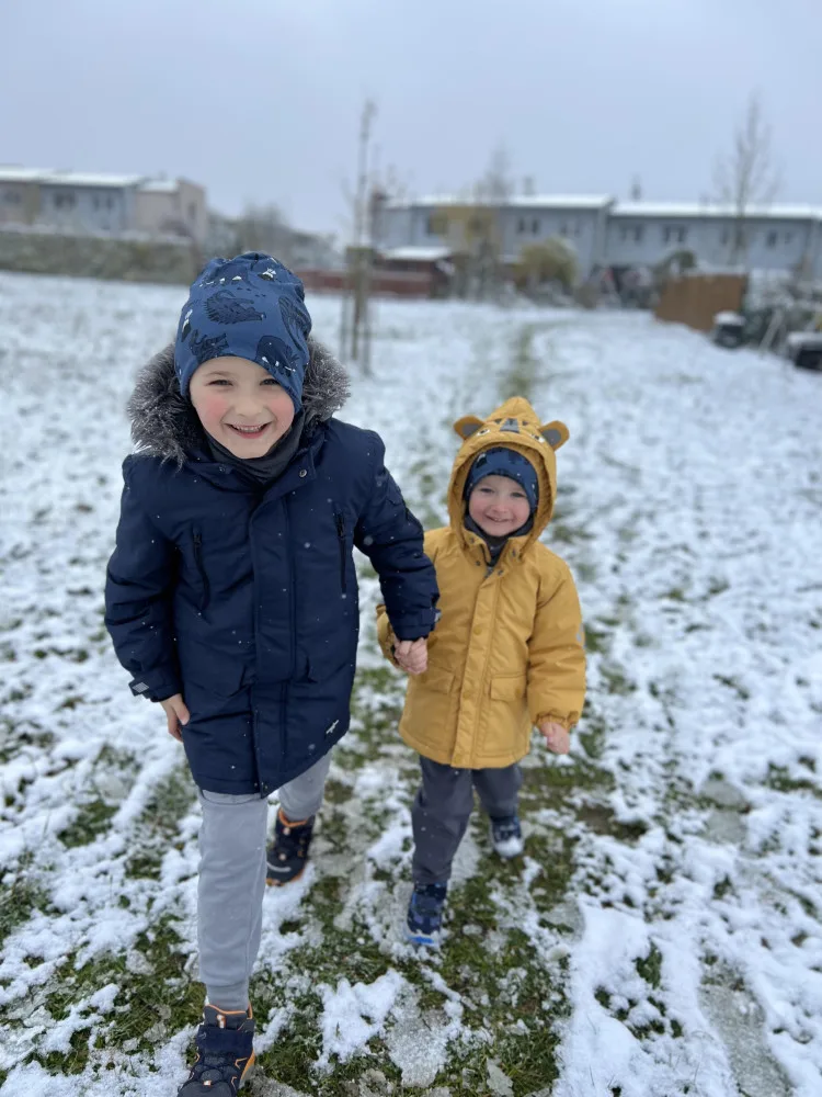 Nemůže jít jinou cestou, ani jíst jídlo, které nezná. I drobná změna zaběhlého režimu u Adama způsobí záchvat hněvu a pláče
