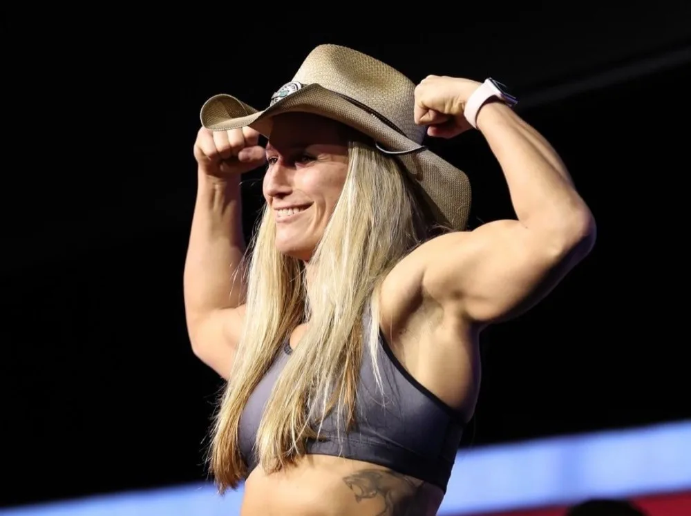Pokud chce plzeňská šampionka MMA v USA dál bojovat o milion dolarů, musí soupeřku ukončit v prvním kole