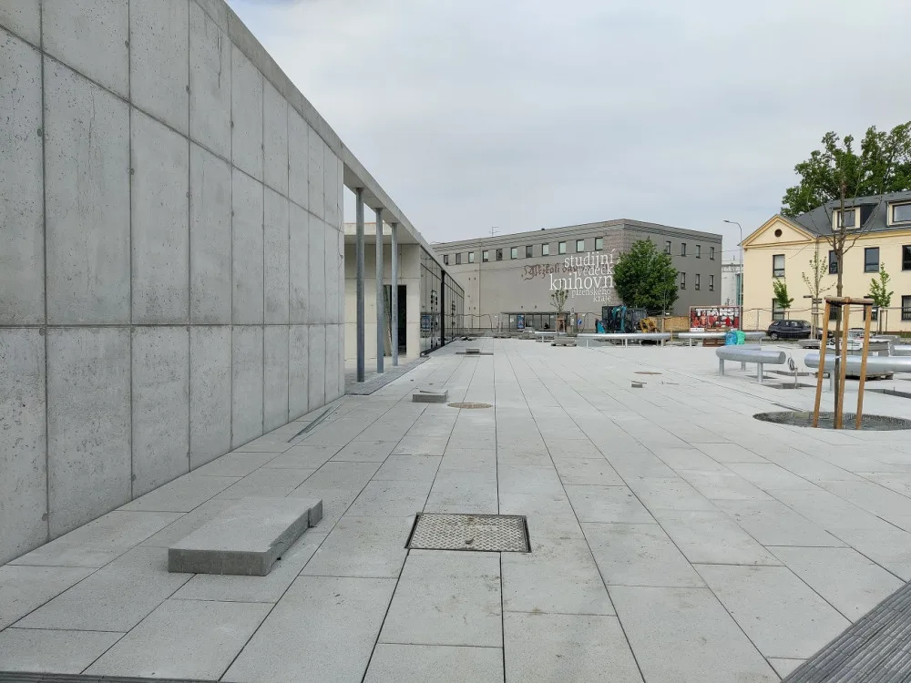 Obvod hledá nájemce pro dokončovanou bránu do Borského parku, bude tam kavárna a veřejné wc