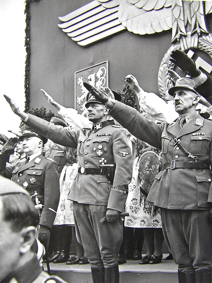 K. H. Frank na tribuně