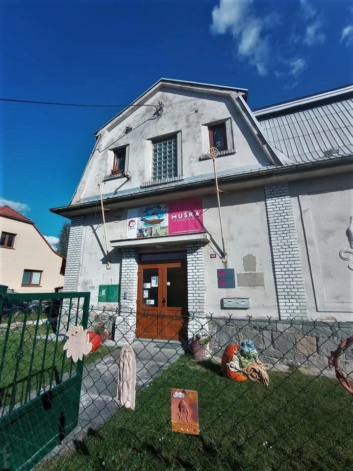 ZUŠ Muška sídlí v tomto obecním objektu
