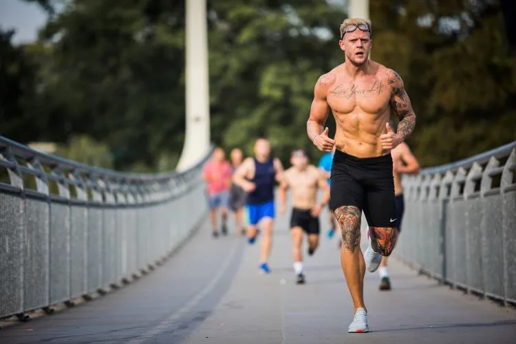 Na SUMMER PARKU vystoupí Jakub Kohák i hvězdy Ordinace v růžové zahradě. Vyhrajte vstupenky