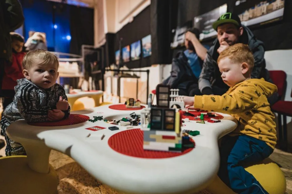 Dobrodružství v Trnkově Zahradě nebo svět fantazie v kostkách LEGO®, takové bude rodinné léto v DEPO2015