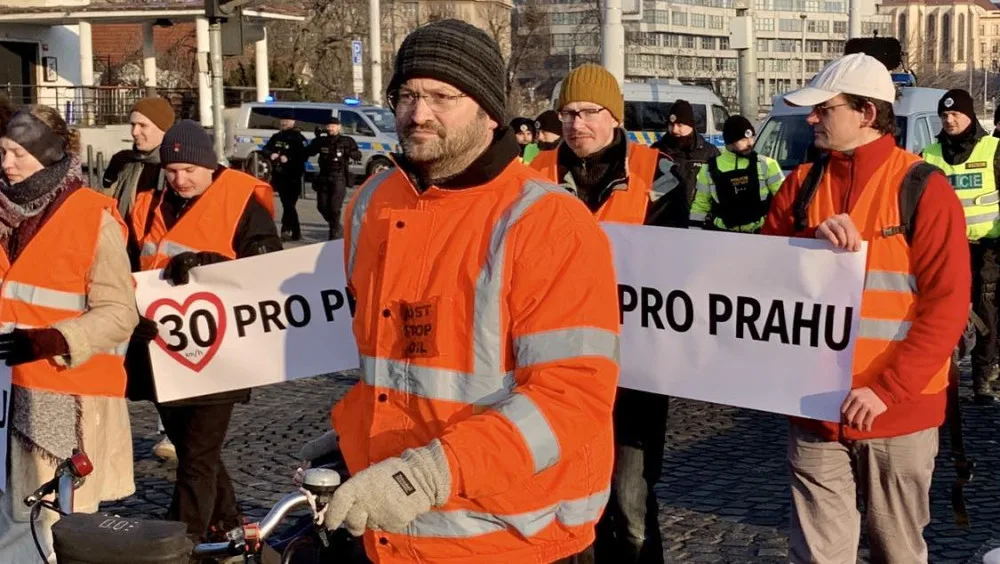 Třicítka je jen začátek, naše akce se budou stupňovat. Vězení se nebojím, říká aktivista Arne Springorum