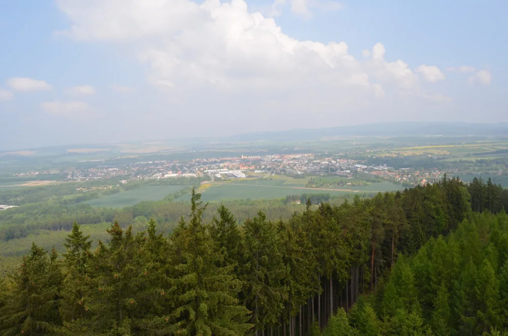 Leníci v Rokycanech mapují lýkožrouta pomocí satelitního snímání, odhalili desítky ohnisek kůrovce