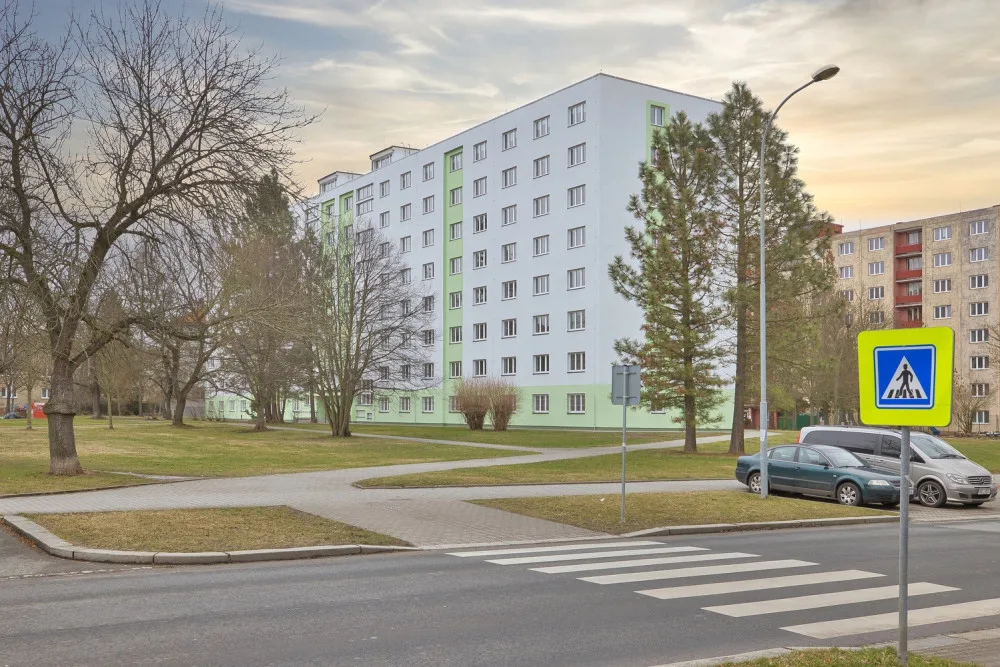 Rekonstrukce koleje v ulici Máchova 20 byla dokončena v květnu 2022. Stejná akce nyní čeká sousední budovu v Baarově 36.