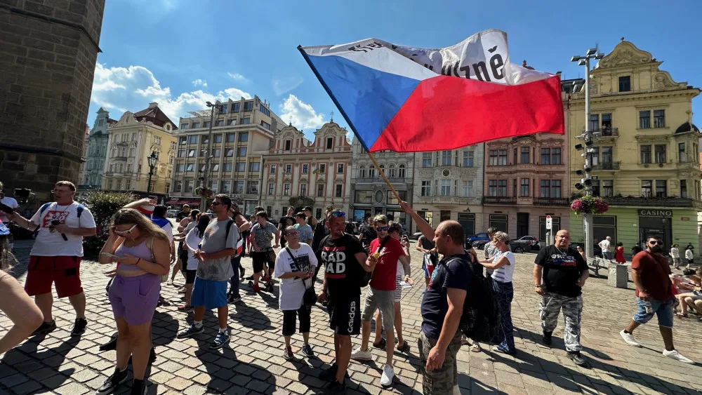 Plzní prošel protiukrajinský pochod. Heslo Čechy Čechům, provolávalo asi sto účastníků a Ukrajince posílali domů