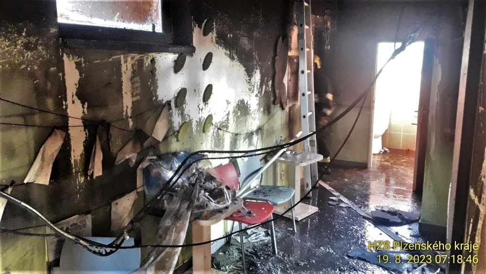 Požár dětského domova způsobil škodu za pět milionů. Plameny zdemolovaly kanceláře i trezor