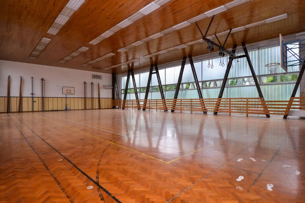Letní prázdniny využilo město Plzeň k zahájení oprav a na přístavby svých škol za desítky milionů korun