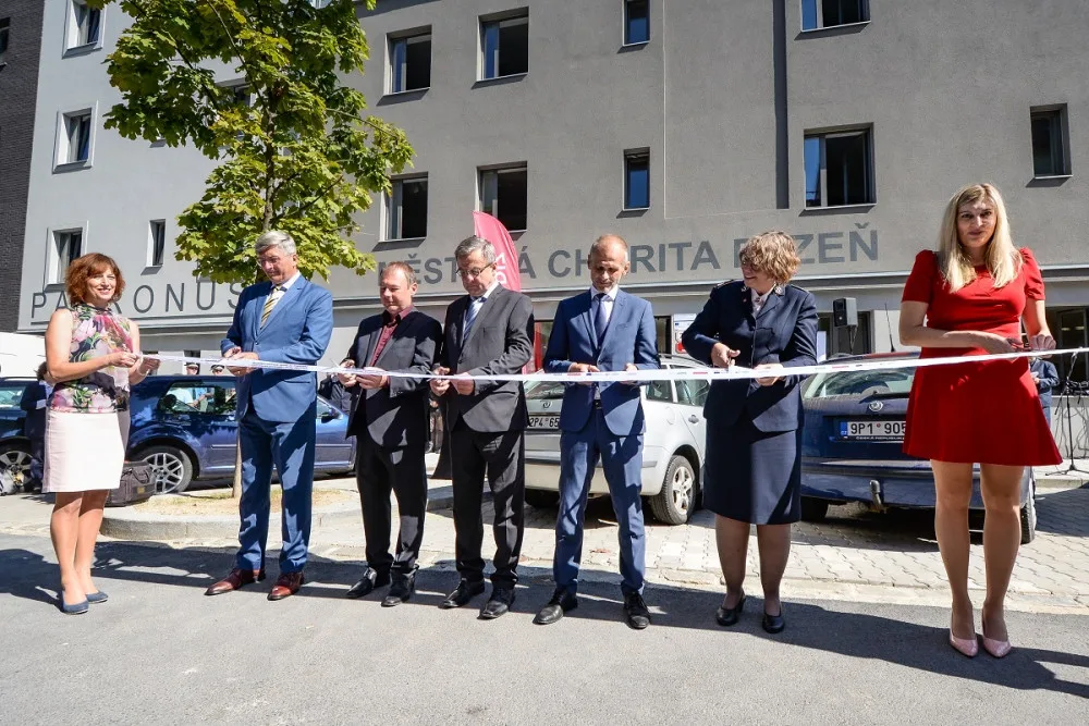 Centrum služeb pro bezdomovce za 120 milionů už pomáhá potřebným, podle odhadů žije v Plzni 400 lidí bez domova
