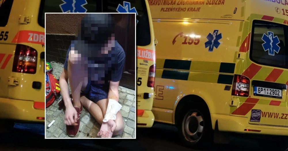 Opilý muž s psychickými problémy se u tramvajové zastávky řezal do předloktí