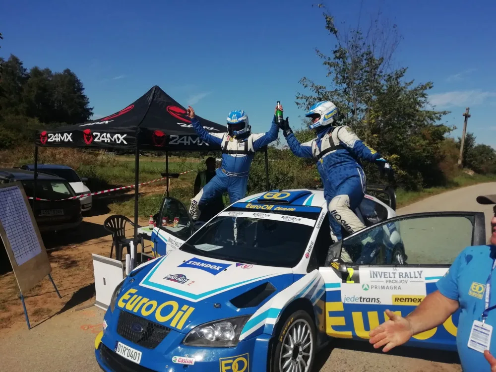 Dramatickou Rallye Pačejov vyhrál plzeňský Pech, Kopeckého předstihl v poslední erzetě