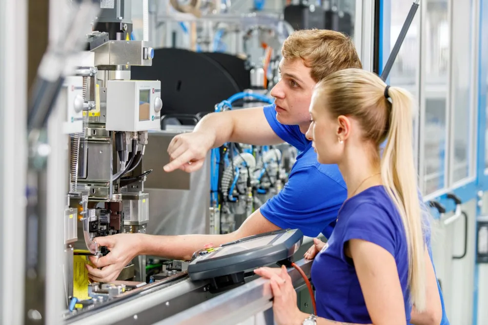 MD Elektronik, světový lídr pro přenos dat v autech. Společnost se specializuje na automatizaci a inovace