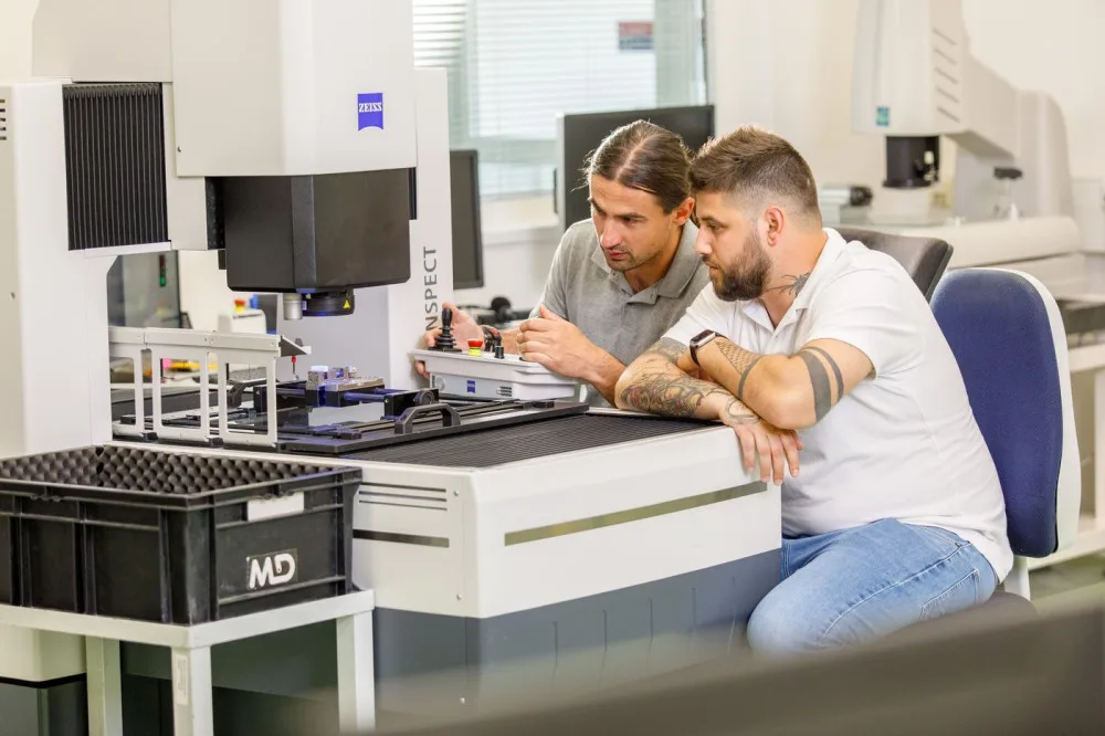 MD Elektronik, světový lídr pro přenos dat v autech. Společnost se specializuje na automatizaci a inovace