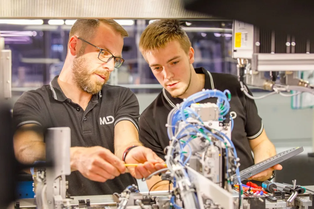 MD Elektronik, světový lídr pro přenos dat v autech. Společnost se specializuje na automatizaci a inovace