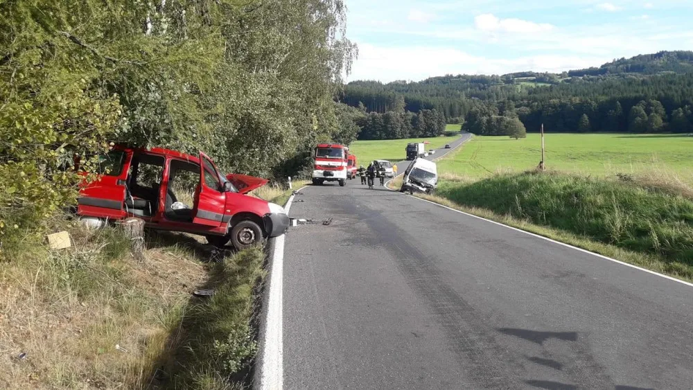U Plánice se střetly dva automobily