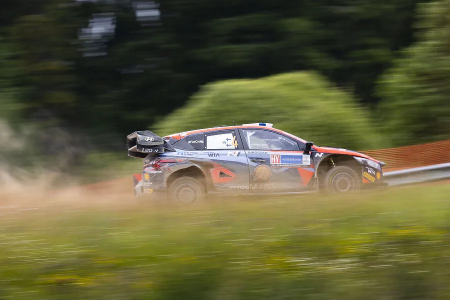 Světová špička rally míří poprvé do Česka. Na hladkém průběhu soutěže se budou podílet tisíce pořadatelů