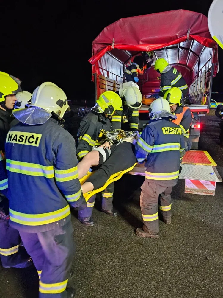 Skutečná letošní nehoda vlaku ve Švýcarsku byla námětem obřího cvičení složek IZS v nejdelším českém tunelu