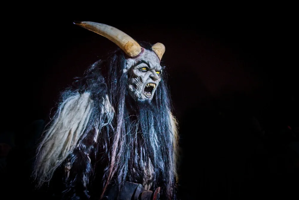 Zapomeňte na nudné vánoční trhy a nostalgické koledy. Klatovy se opět chystají na návštěvu Krampusáků