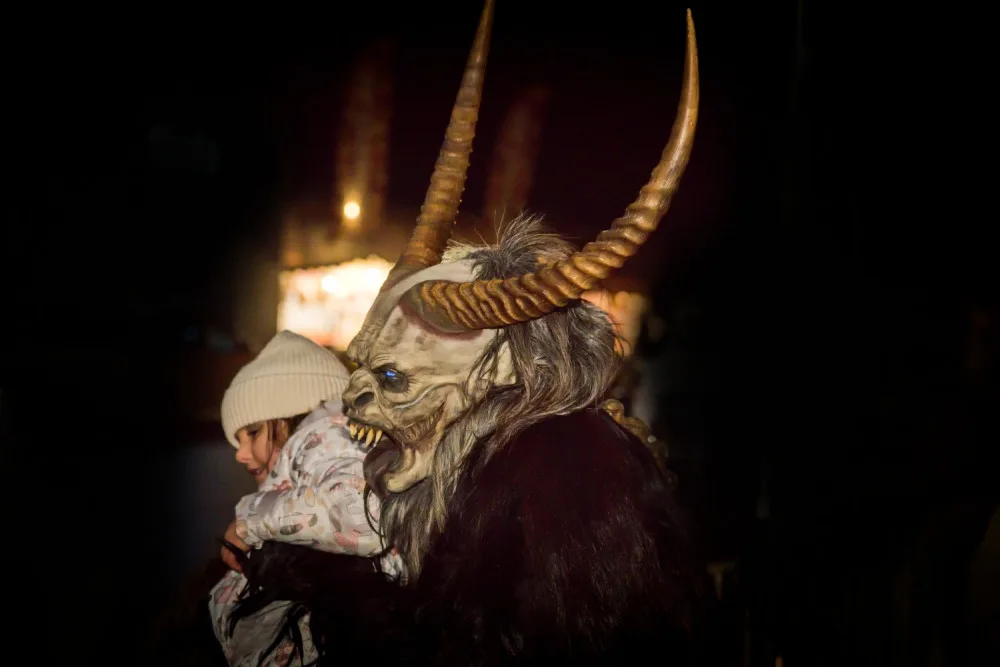 Zapomeňte na nudné vánoční trhy a nostalgické koledy. Klatovy se opět chystají na návštěvu Krampusáků