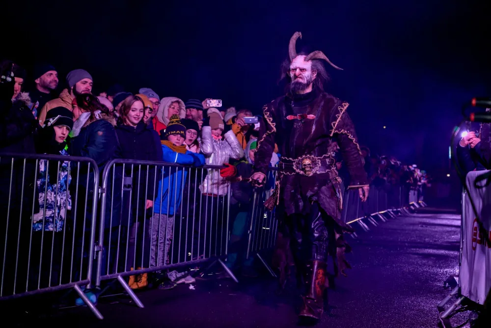 Zapomeňte na nudné vánoční trhy a nostalgické koledy. Klatovy se opět chystají na návštěvu Krampusáků