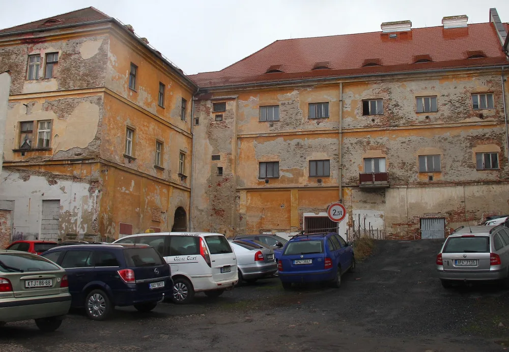 Rekonstrukci bývalého jezuitského semináře a pozdější sodovkárny za stovky milionů chystá město Klatovy