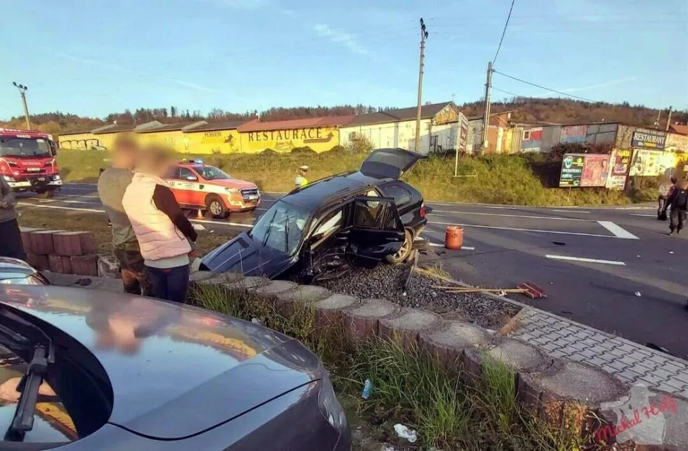 Při dopravní nehoda se zranilo celkem pět osob, foto: Michal Holý
