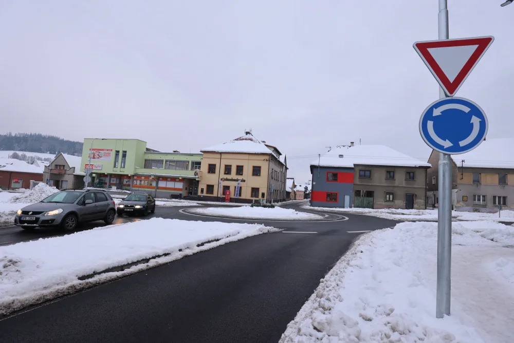 Řidičům se otevřel průtah Kolincem na Klatovsku za 155 milionů, zrychlí cestu na Sušicko