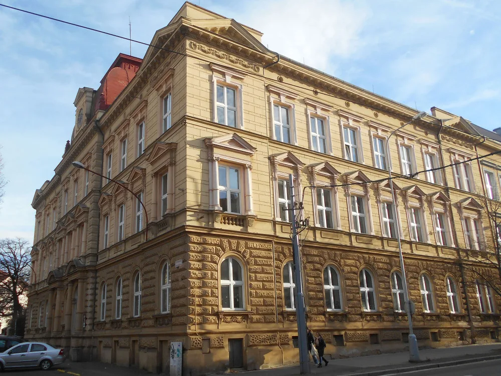 Západočeská univerzita se může pustit do rekonstrukce budovy Fakulty pedagogické, přijde na 383 milionů