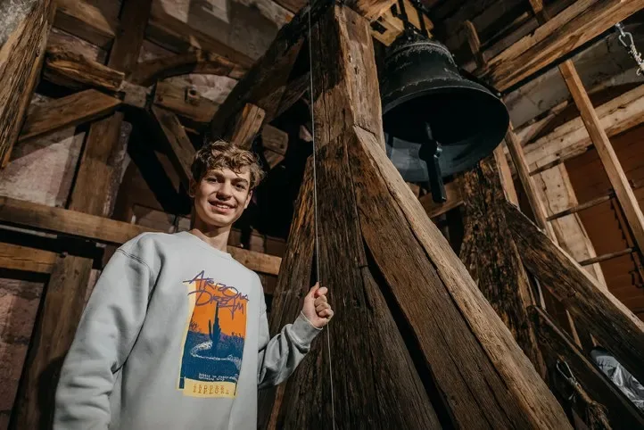 Čtrnáctiletý Bruno je jedním z nejmladších zvoníků v Česku, zvony umí rozeznít i opravit
