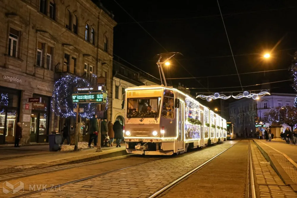 Vítezný Miskolc posílá každoročně do ulic vůz ten stejný vůz, foto: MVK Zrt