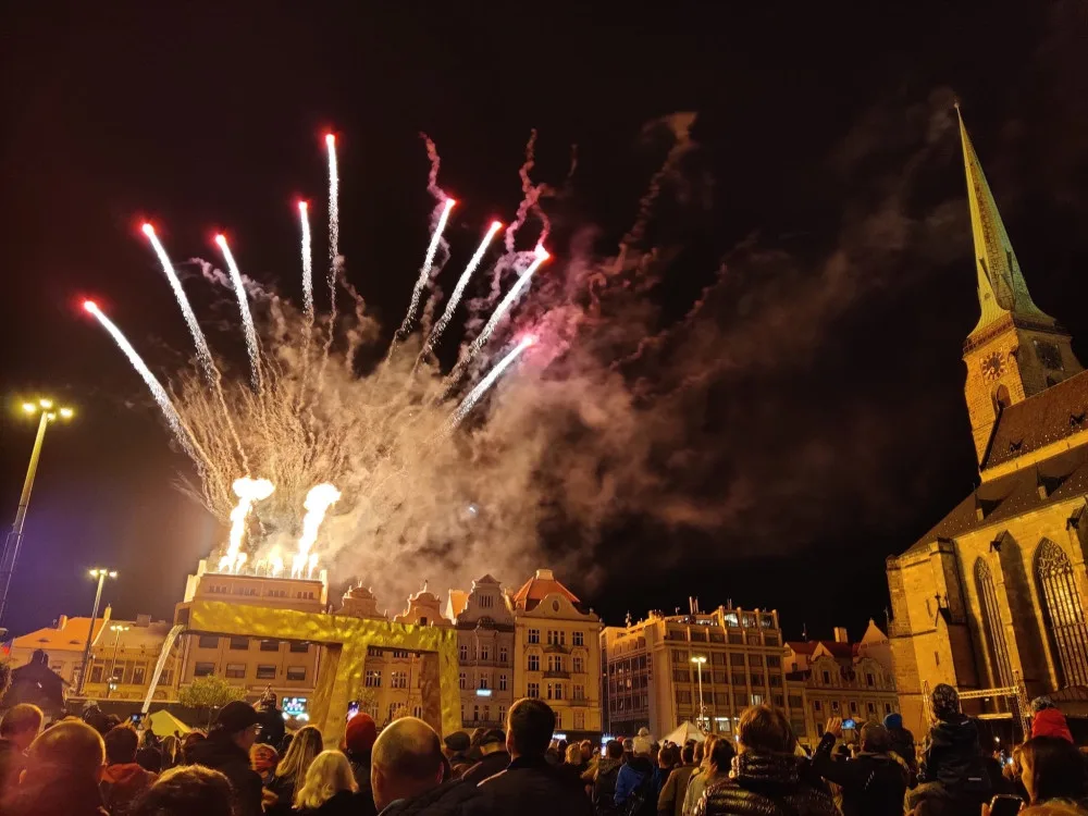 ANKETA: Ministerstvo zjišťuje, zda by lidé podpořili zpřísnění pravidel pro používání zábavní pyrotechniky