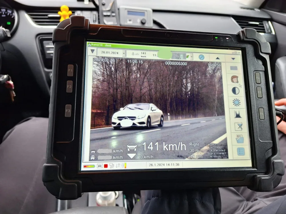 Alarmující výsledky policejní kontroly, dvě třetiny řidičů porušily předpisy