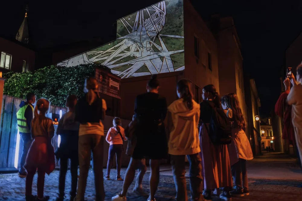 Na Mži se vzedme obří vodní stěna, Festival světla BLIK BLIK letos ohromí svou rozsáhlostí