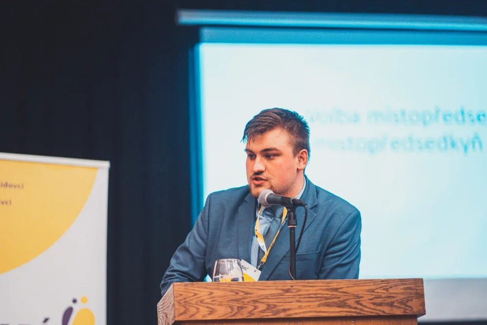 Plzeňský student politologie Vlastimil Stříbrný vystřídá na eurokandidátce SPOLU poslance Hayata Okamuru