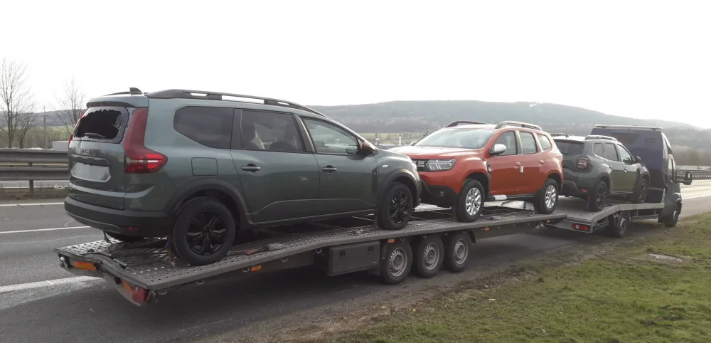 Řidič nedával pozor a způsobil hromadnou nehodu na dálnici D5 ve směru na Rozvadov